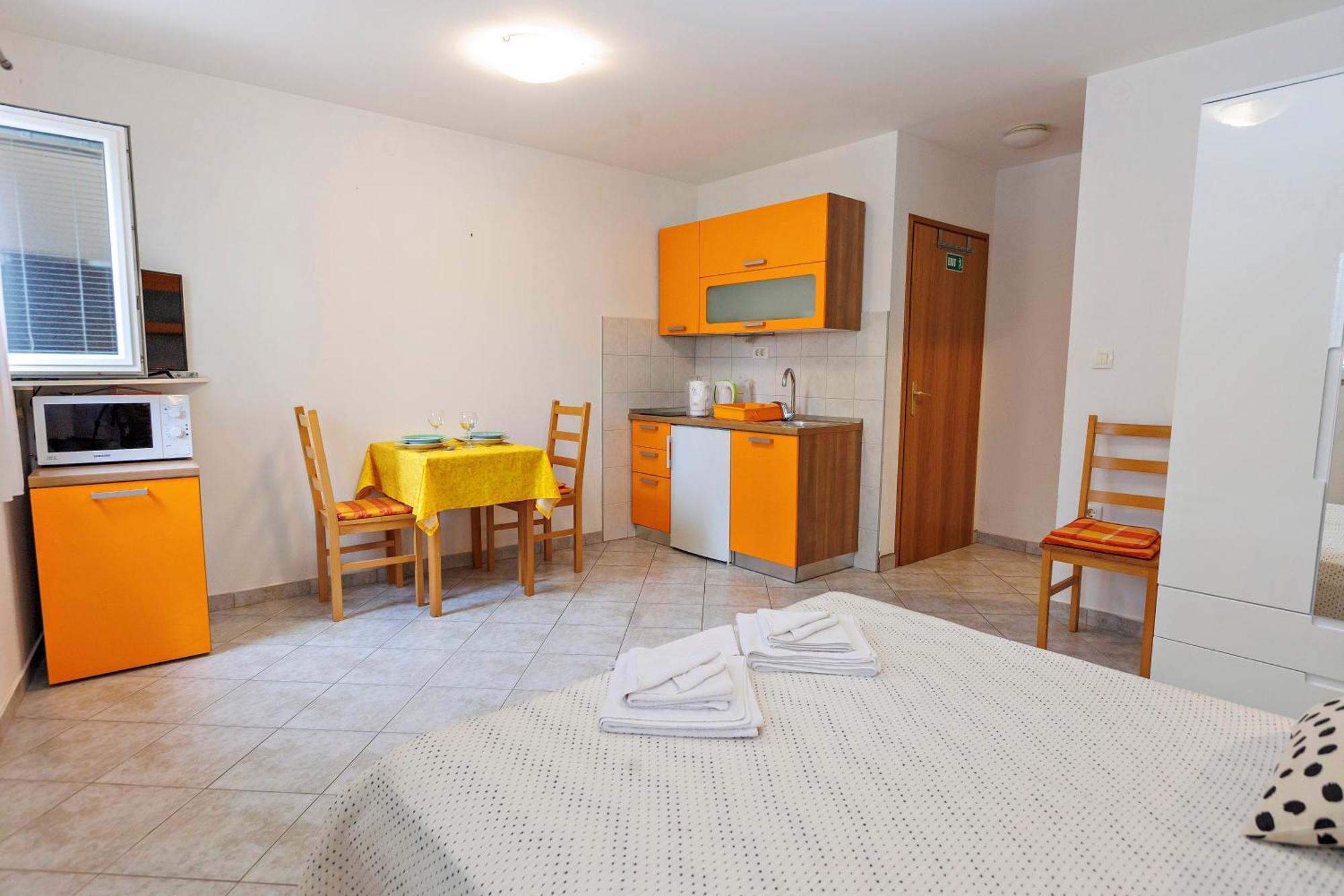 Apartments Baricevic Bol Ngoại thất bức ảnh