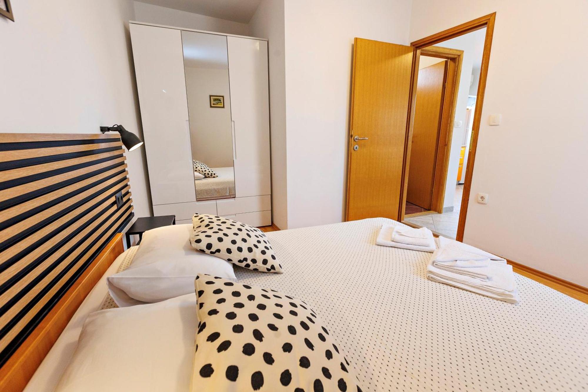 Apartments Baricevic Bol Ngoại thất bức ảnh