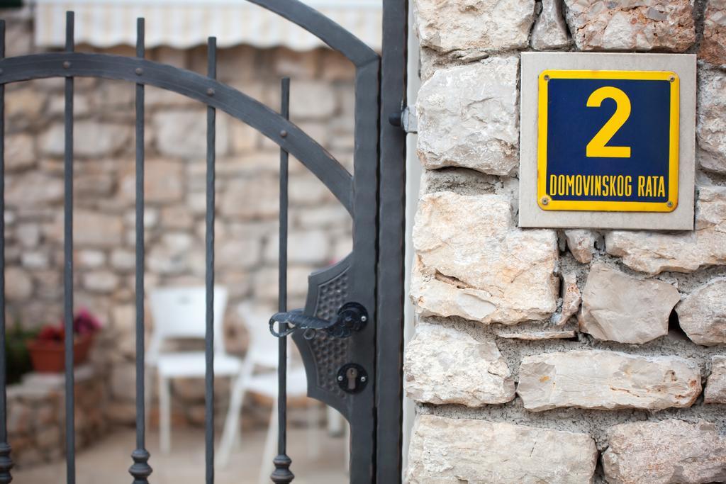 Apartments Baricevic Bol Ngoại thất bức ảnh