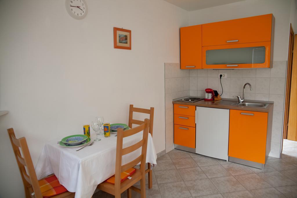 Apartments Baricevic Bol Ngoại thất bức ảnh
