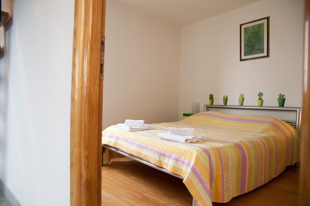 Apartments Baricevic Bol Ngoại thất bức ảnh